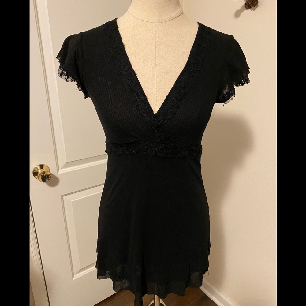 Sweet Pea black top Size S